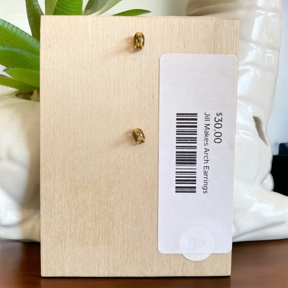 Arch Earrings - Picture 3 of 3